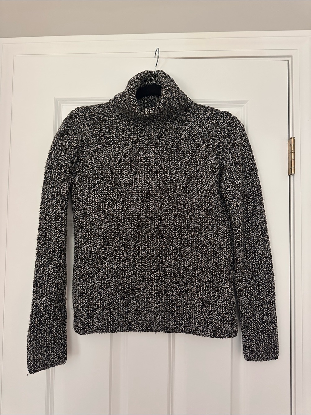 Banana Republic Black & White Marled 100% Merino Wool Sweater